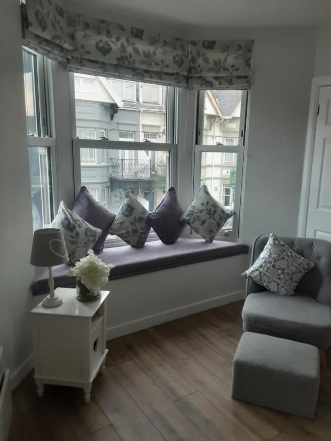 Esplanade Seaside View Apartment Porthcawl Exterior photo